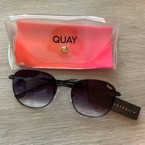 Quay “Jezabell” Sunglasses with Case